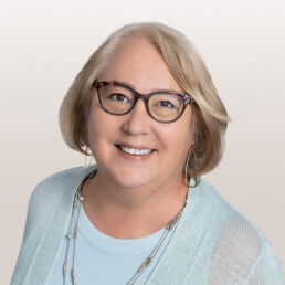 stephanie-bettencourt-associate-director-contracts
